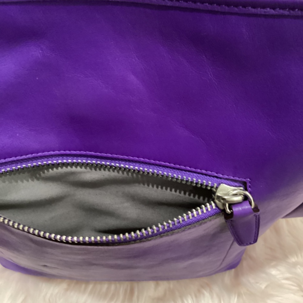 Coach Legacy Duffle Shoulderbag in Violet - Picture 10 of 14